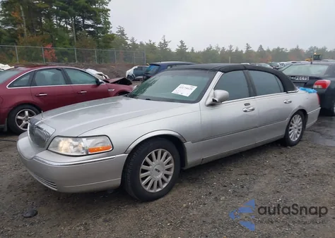 2004 Lincoln Town Car Signature из США, поврежденный, VIN 1LNHM81W34Y603990